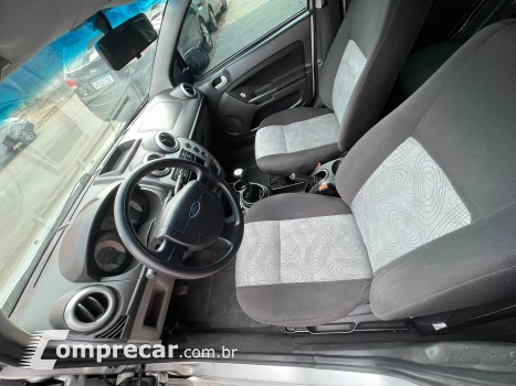 FIESTA 1.6 Rocam SE Sedan 8V