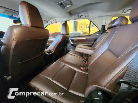 Hilux SW4 SRV 4x2 2.7 Flex 16V Aut.