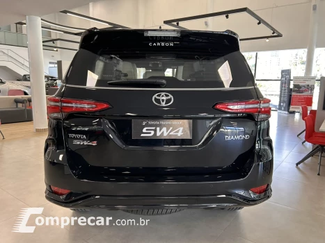 HILUX SW4 2.8 D-4D TURBO DIESEL DIAMOND 7L 4X4 AUTOMÁTICO