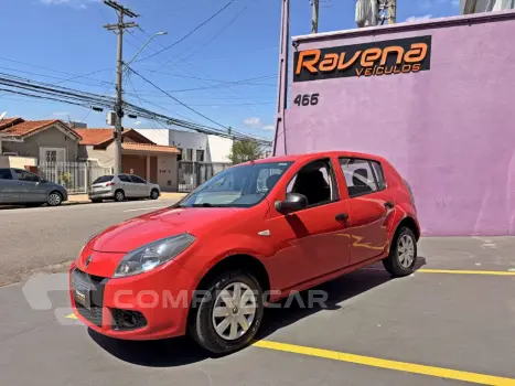 Renault SANDERO Authentique Hi-Flex 1.0 16V 5p 4 portas