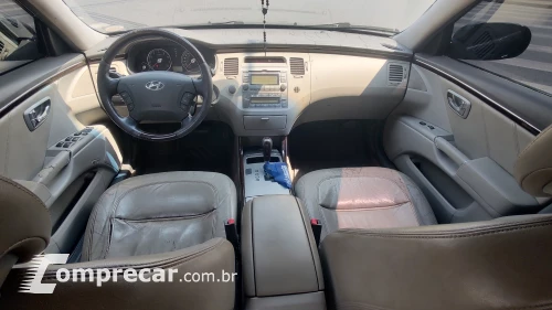 AZERA 3.3 MPFI GLS Sedan V6 24V