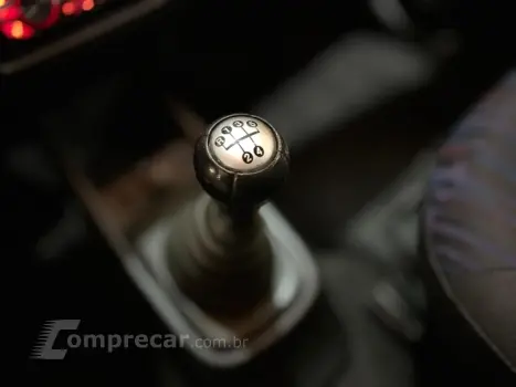 CELTA 1.0 MPFI Life 8V