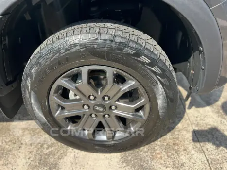 RANGER 2.2 Black 4X2 CD 16V