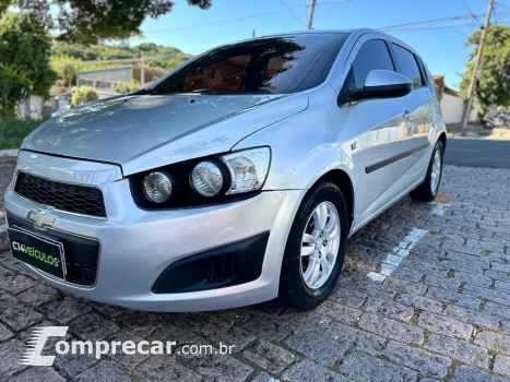 CHEVROLET SONIC HB LT 1.6 16V FlexPower 5p Mec. 4 portas