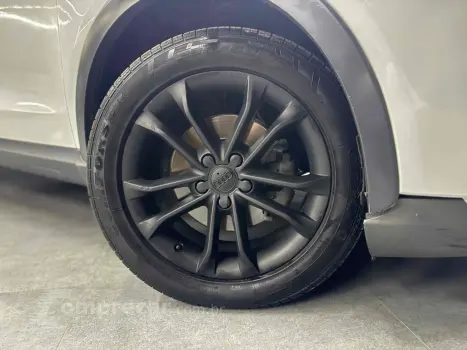 Q3 2.0 TFSI ATTRACTION QUATTRO 4P GASOLINA S TRONIC