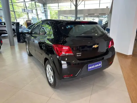 Onix Hatch 1.4 4P FLEX LT