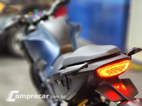 CB CB 300F Twister Flex
