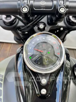 HARLEY-DAVIDSON SOFTAIL FAT BOB 114