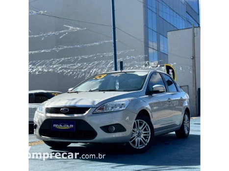 FORD FOCUS 2.0 GLX SEDAN 16V FLEX 4P MANUAL 4 portas
