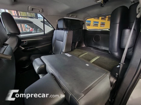 HILUX SW4 2.8 D-4d Turbo SRX 7L 4X4