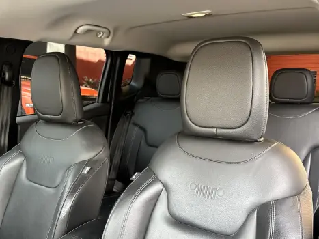 RENEGADE 1.3 T270 TURBO FLEX LONGITUDE AT6