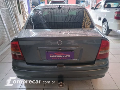Astra GL Sedan