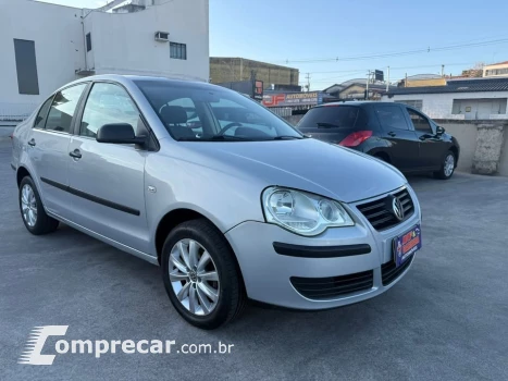 Volkswagen POLO SEDAN 1.6 8V 4 portas