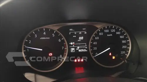 KICKS PLAY 1.6 16V FLEXSTART SENSE XTRONIC