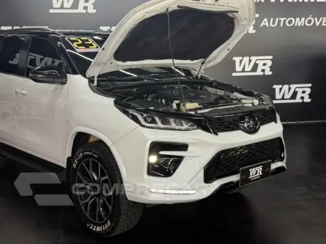 HILUX SW4 2.8 D-4d Turbo Gr-s 7L 4X4
