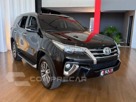 HILUX SW4 - 2.8 SRX 4X4 7 LUGARES 16V TURBO INTERCOOLER 4P A