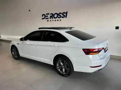 JETTA R-LINE 250 TSI 1.4 FLEX 16V AUT.