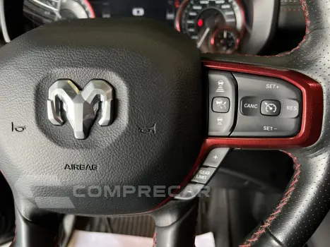 1500 5.7 V8 GASOLINA REBEL CD 4X4 AUTOMÁTICO