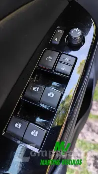 YARIS 1.5 16V FLEX SEDAN XLS CONNECT MULTIDRIVE