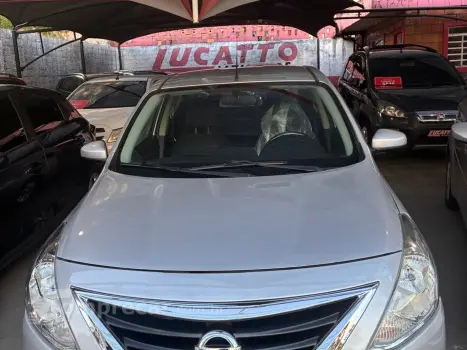NISSAN Versa 1.6 16V Flexstart Sv 4P Xtronic 4 portas