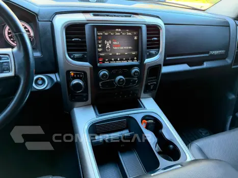 Classic 5.7 V8 Gasolina Laramie Night Edition Cd 4X4 Automát