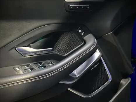 E-PACE 2.0 16V P300 R-dynamic SE AWD
