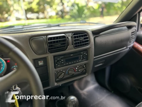 S10 2.4 MPFI EXECUTIVE 4X2 CD 8V FLEX 4P MANUAL