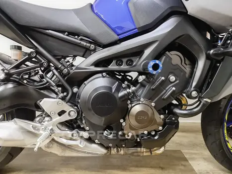 MT 09