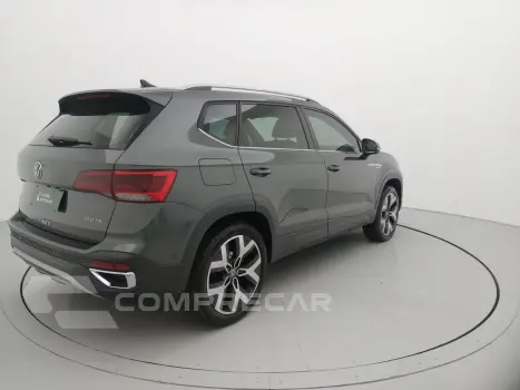 TAOS 1.4 250 TSI TOTAL FLEX HIGHLINE AUTOMÁTICO