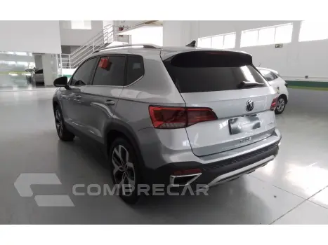 TAOS 1.4 250 TSI TOTAL FLEX HIGHLINE AUTOMÁTICO