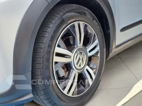 up! cross 1.0 TSI Total Flex 12V 5p