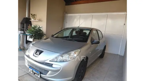 PEUGEOT 207 1.4 XR 8V 4 portas