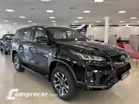 HILUX SW4 2.8 D-4D TURBO DIESEL DIAMOND 7L 4X4 AUTOMÁTICO
