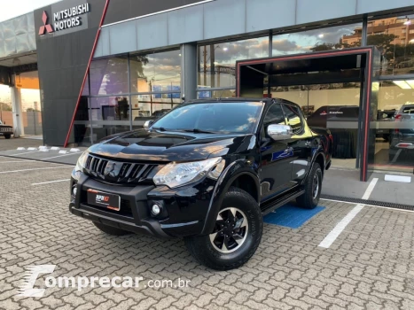 Mitsubishi L200 TRITON 2.4 16V Turbo Sport HPE CD 4X4 4 portas