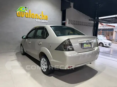 FIESTA 1.6 ROCAM SEDAN 8V FLEX 4P MANUAL