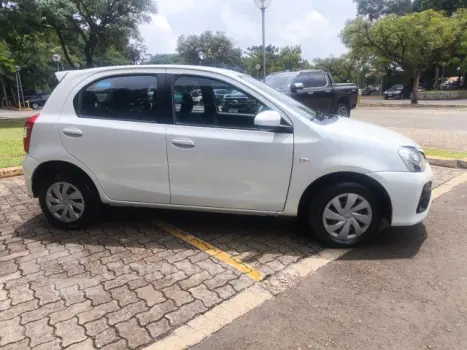 ETIOS HATCH - 1.5 XS 16V 4P MANUAL
