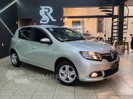 Renault SANDERO Dynamique Hi-Power 1.6 8V 5p 4 portas