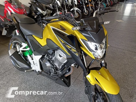 CB 300F Twister Flex