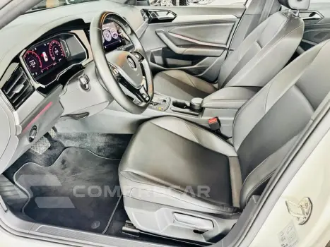 JETTA R-LINE 250 TSI 1.4 FLEX 16V AUT.