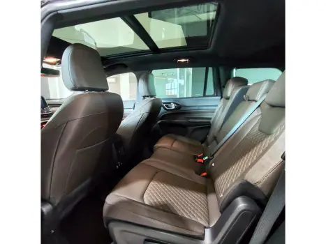 COMMANDER 2.2 TURBO DIESEL OVERLAND AT9