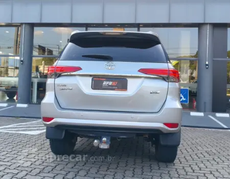 HILUX SW4 2.7 SR 4X2 16V