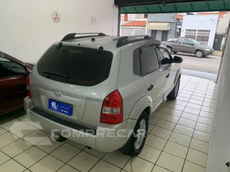 TUCSON 2.0 GL 2WD 16V