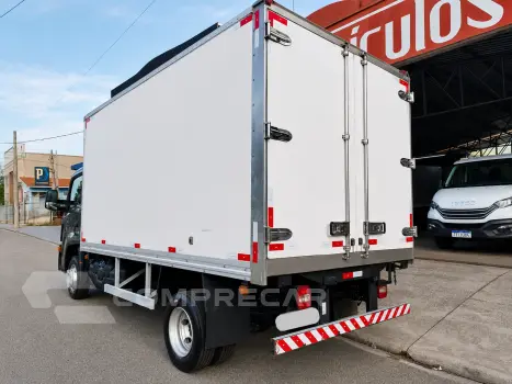 Delivery 9.170 + Baú Refrigerado