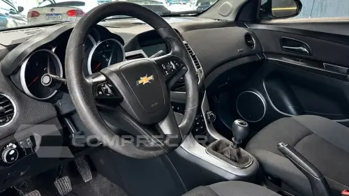 Cruze Sedan