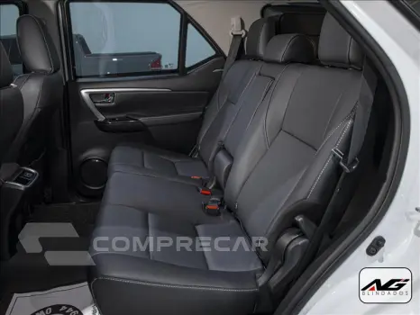HILUX SW4 2.8 D-4d Turbo SRX Platinum 7L 4X4
