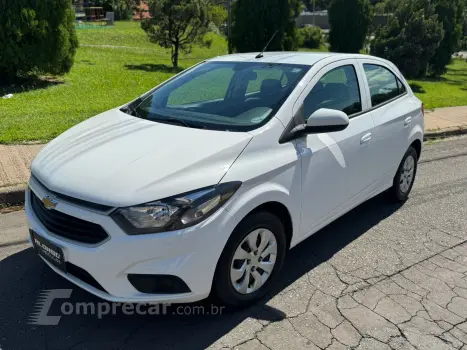 CHEVROLET Onix 1.0 4 portas