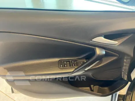 Tracker 1.0 4P FLEX TURBO AUTOMÁTICO