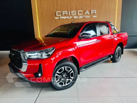 Toyota HILUX 2.8 D-4D TURBO DIESEL CD SRX 4X4 AUTOMÁTICO 4 portas
