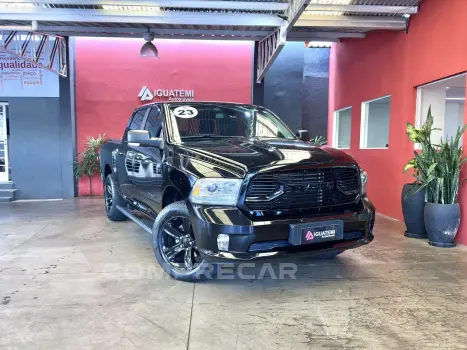 CLASSIC 5.7 V8 GASOLINA LARAMIE NIGHT EDITION CD 4X4 AUTOMÁT