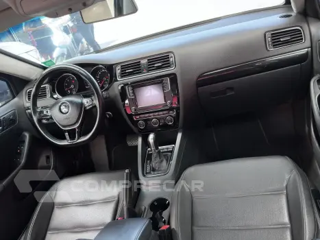 JETTA 2.0 TSI HIGHLINE 211CV GASOLINA 4P TIPTRONIC